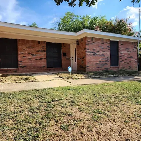 Spacious Stay For 12 - Central Fort Worth