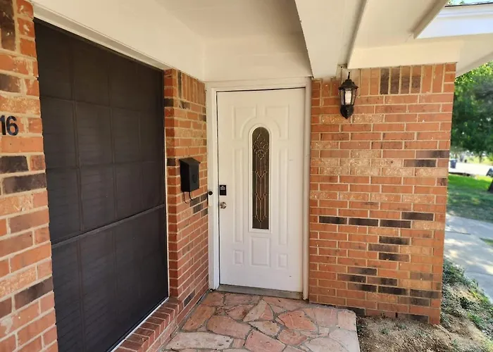 Spacious For 12 - Worth Holiday home Fort Worth