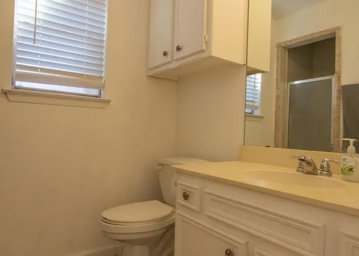 Spacious For 12 - Worth Fort Worth